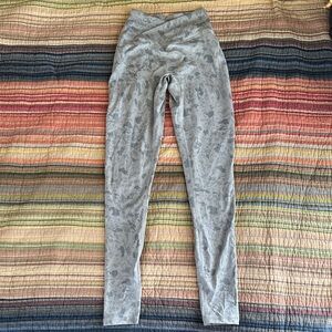 ALPHALETE Gray Camouflage Leggings